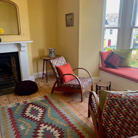 The Moorings - Just A Few Metres From The Sea! Padstow