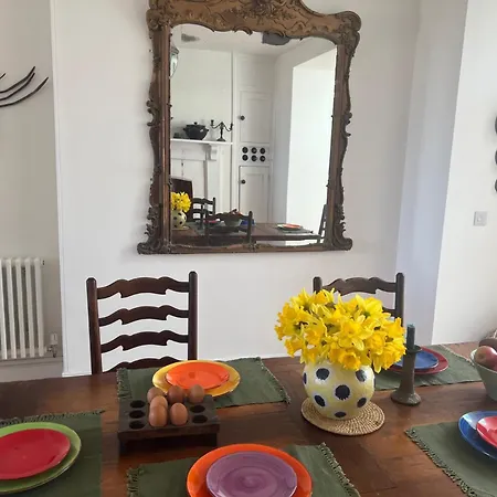 The Moorings - Just A Few Metres From The Sea! Holiday home